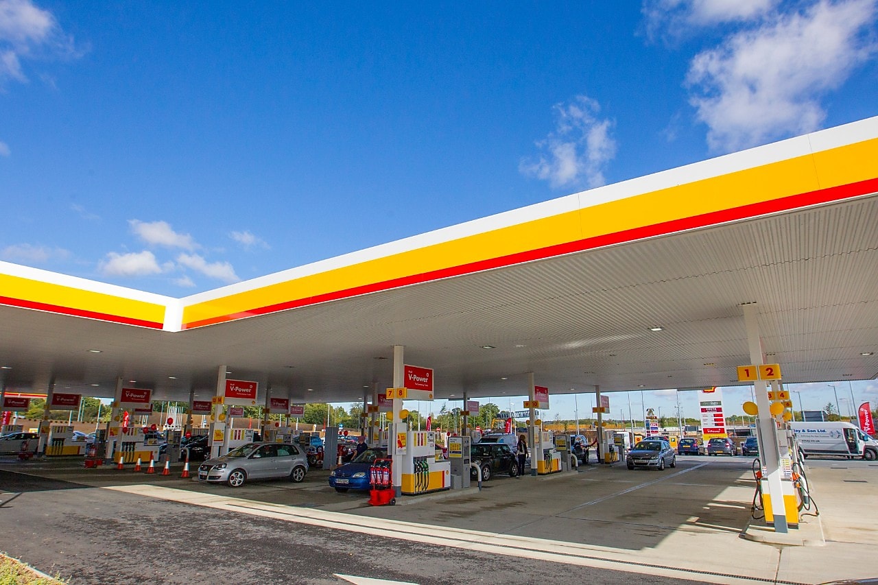 Akaryakıt istasyonu