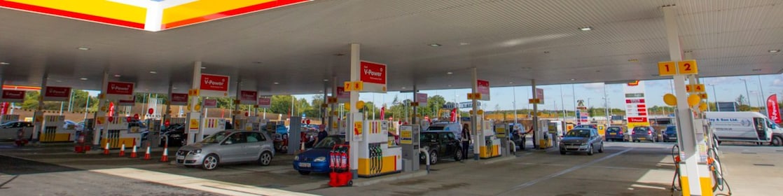 Akaryakıt istasyonu