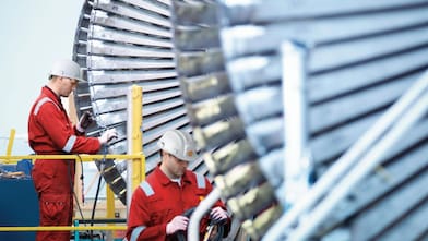 Küçük aksamlara sızan yağ saçıntısı