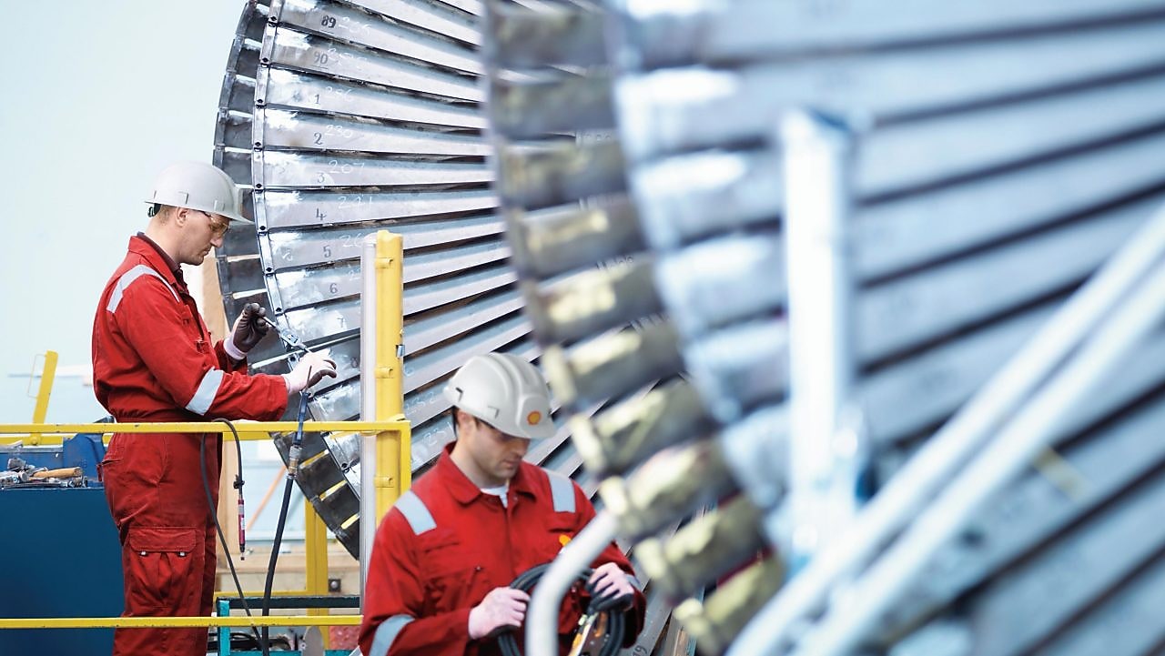 Küçük aksamlara sızan yağ saçıntısı