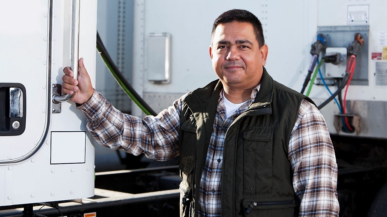 Man holding the handle