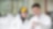 Üretim laboratuarında çalışan iki personel