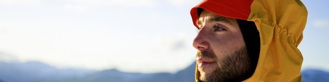 Climbing Cypress Peak, Cypress Tepesi'nde genç bir adamın portre fotoğrafı 