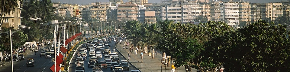 Hindistan, Bombay, Marine Drive'da trafik sıkışıklığı