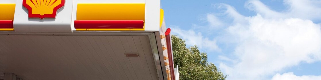 Shell pecten logo on refueling station