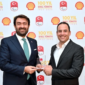 Türkiye Milli Paralimpik Komitesi Başkanı Dr. Av. Murat Aksu ve Shell & Turcas CEO Emre Turanlı