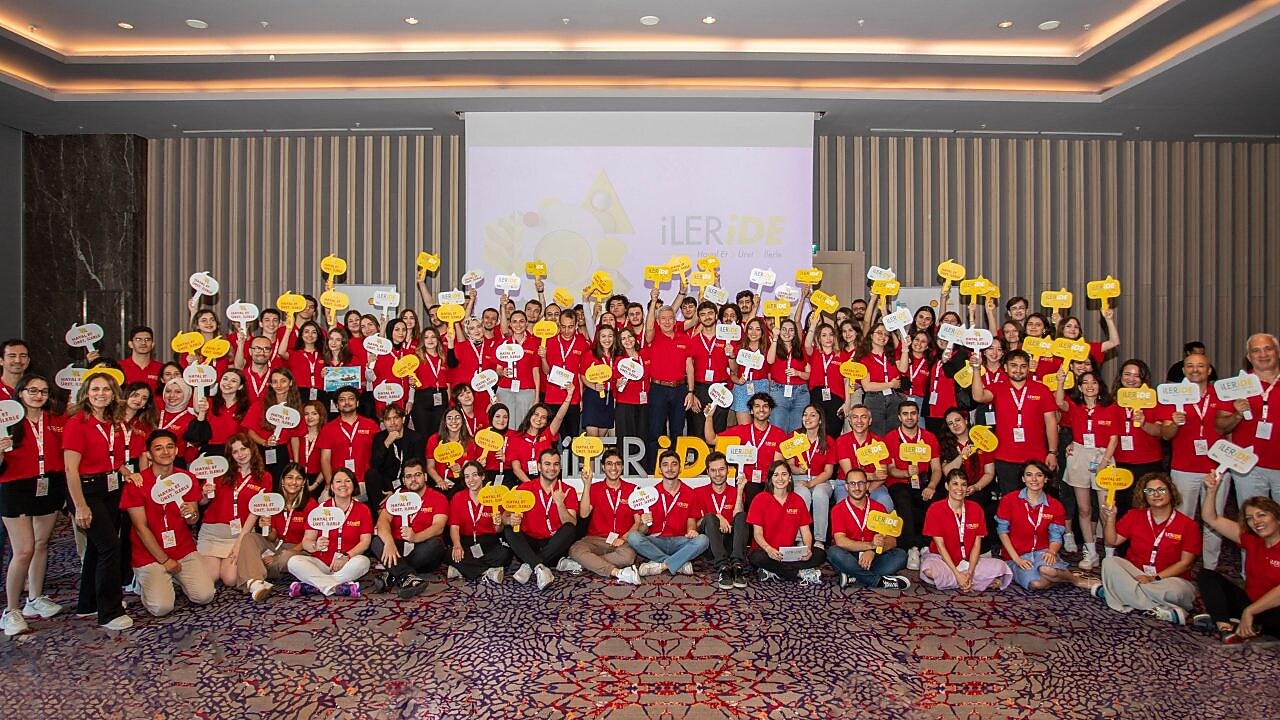 İLERİDE programı Mezuniyet Günü