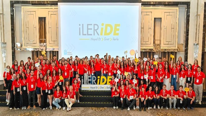 İleride Programı Mezuniyet Günü