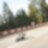 Motosiklet pistte bir dönemeçten dönüyor