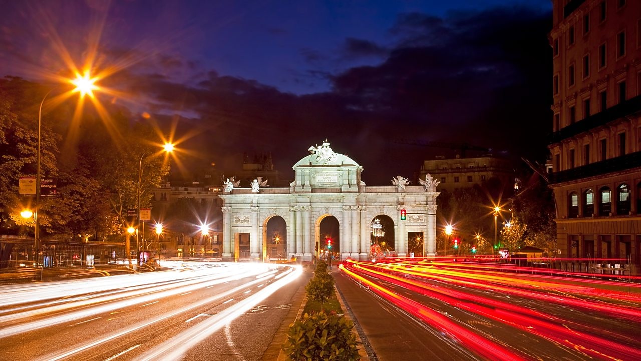 Gece Puerta de Alcala