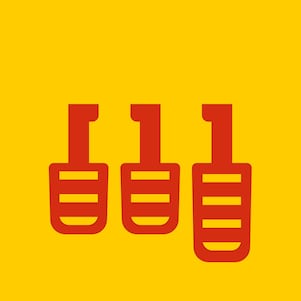 Fren, gaz ve debriyaj pedalları figürü